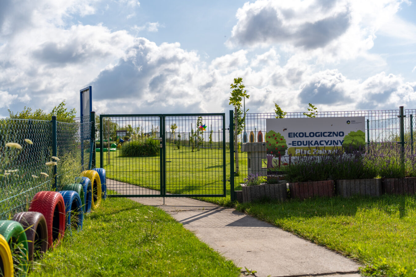 Ekologiczno- edukacyjny plac zabaw na zamkniętej kwaterze składowania odpadów w Suchym Lesie